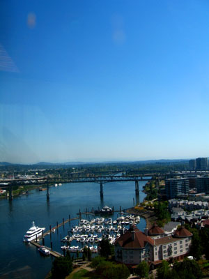 Riverplace Marina, Ross Island Bridge