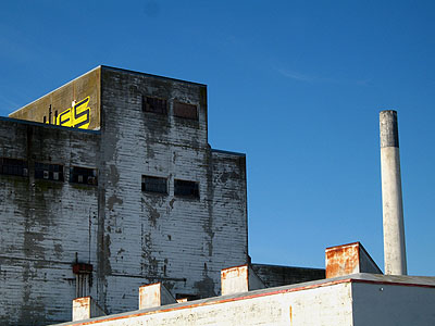 Dairy by Ross Island Bridge