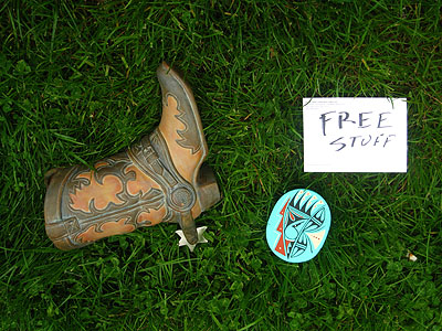 Free Stuff, Portland, Oregon, May 2007