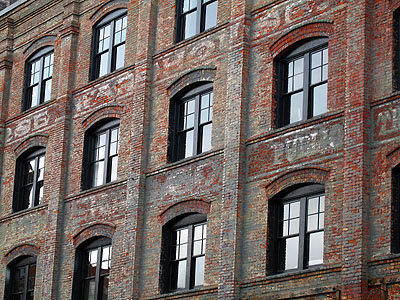 Windows, 13th & Hoyt